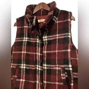 NWT VANILLA BAY Women’s Zipper/ Snap Button Plaid Puffer Vest- XL